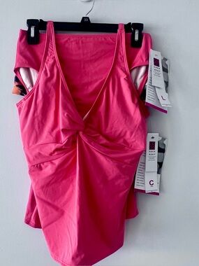Coco Reef Cayenne Pink Twist Tankini Top and 2 bottoms.  NWT!!